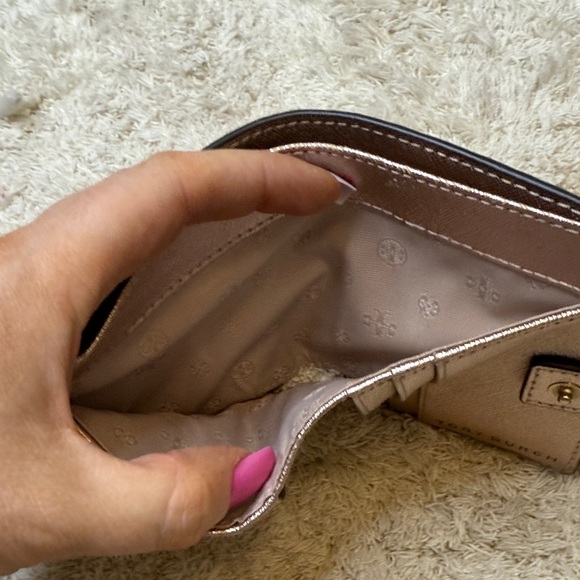 Tory Burch Emerson Mini Rose Gold Wallet - Picture 12 of 13